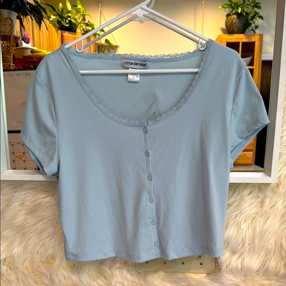 Cotton Emporium Blue Short Sleeve Cropped Button Down NWOT